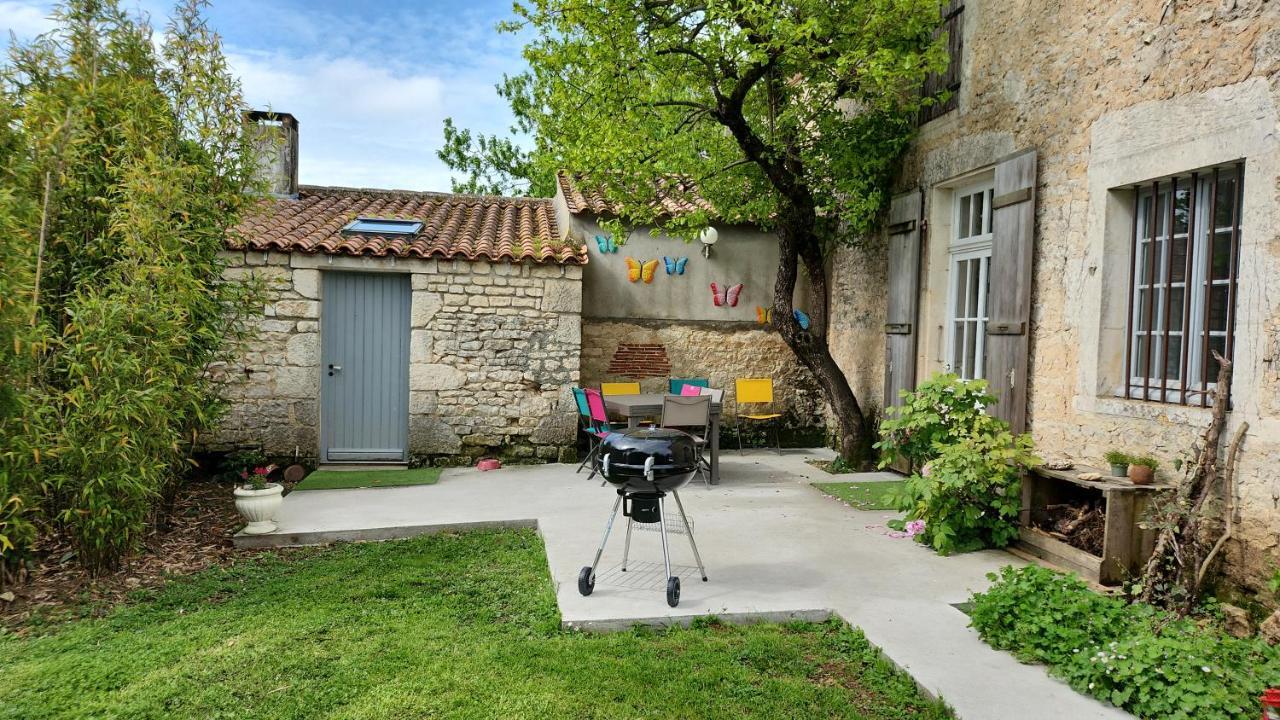 Maison Chaleureuse Et Familiale. Nalliers  Dış mekan fotoğraf